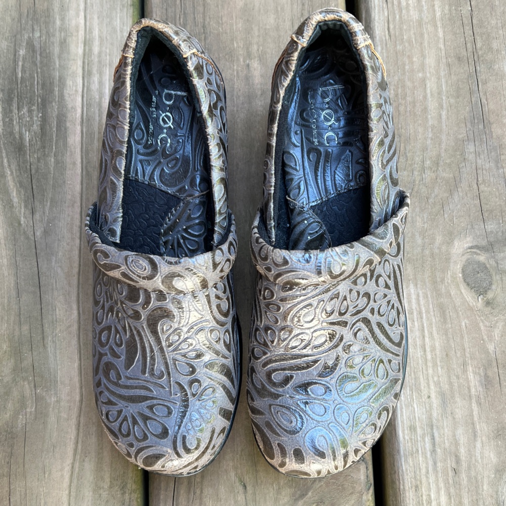B.O.C. Born Concepts Paisley Leather Clogs‎ Size 7.5